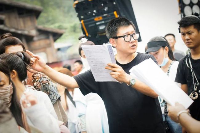 {六合彩}(导演请指教)